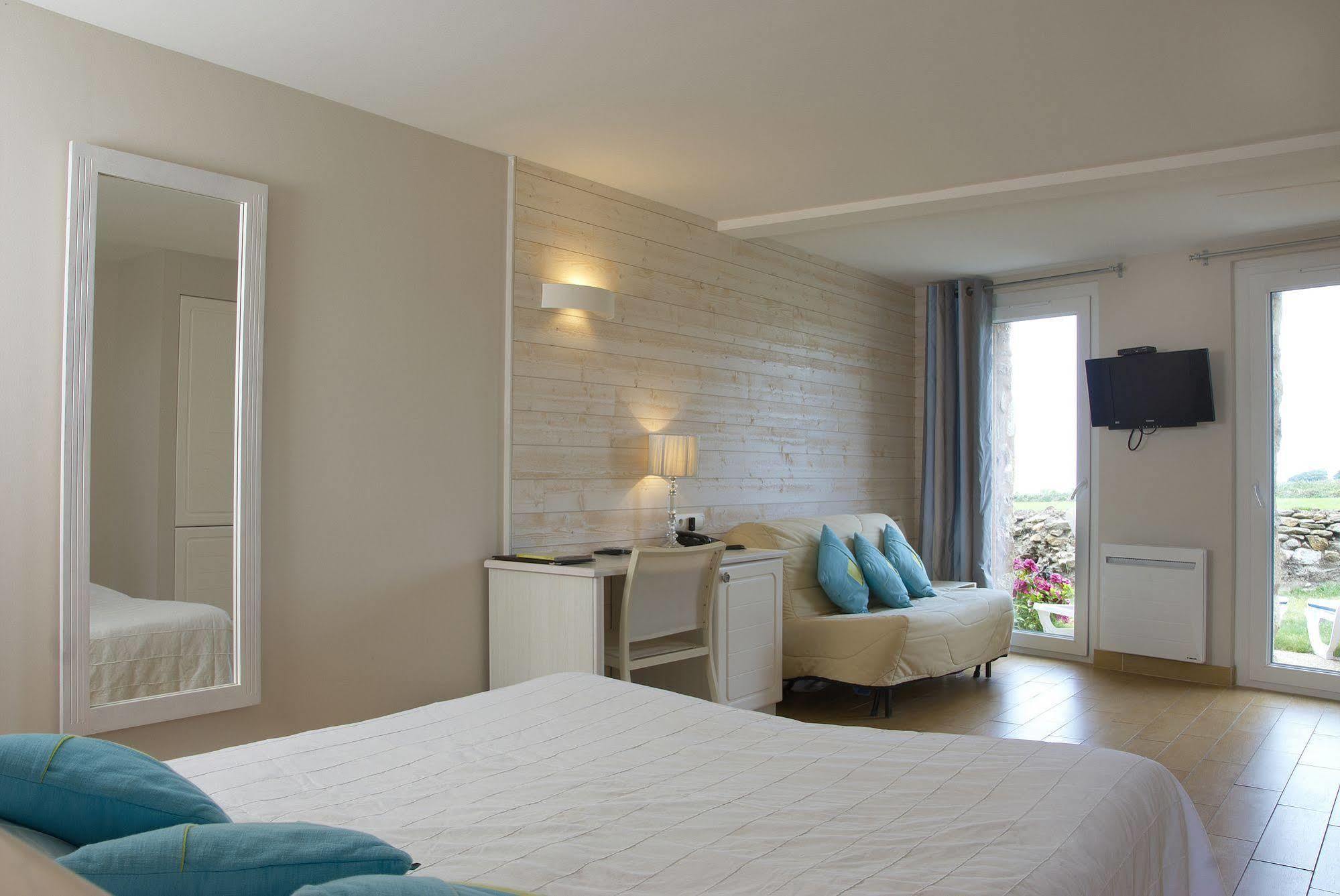 Logis Hotel Vent D'Iroise Plougonvelin Exteriör bild