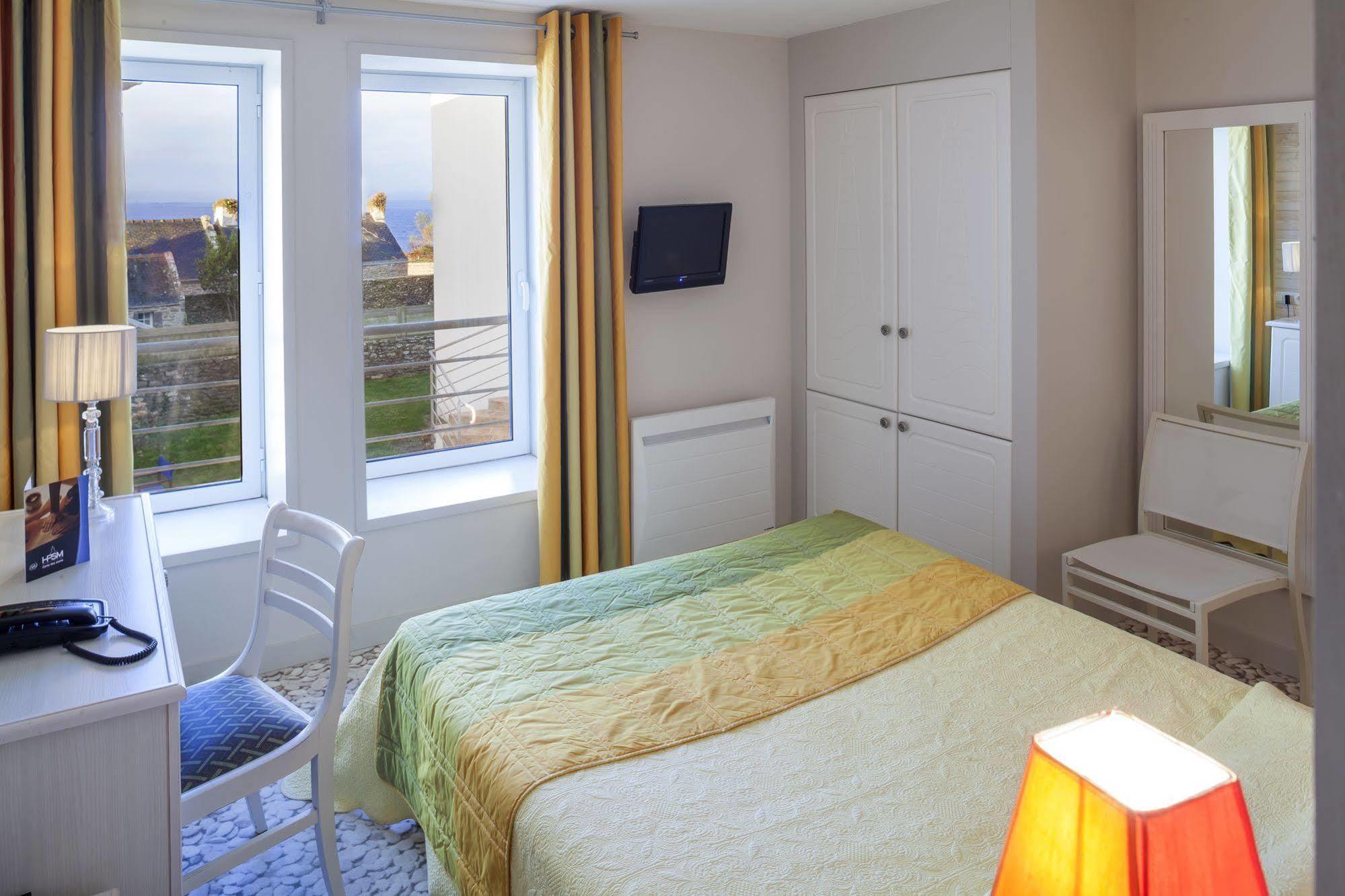 Logis Hotel Vent D'Iroise Plougonvelin Exteriör bild